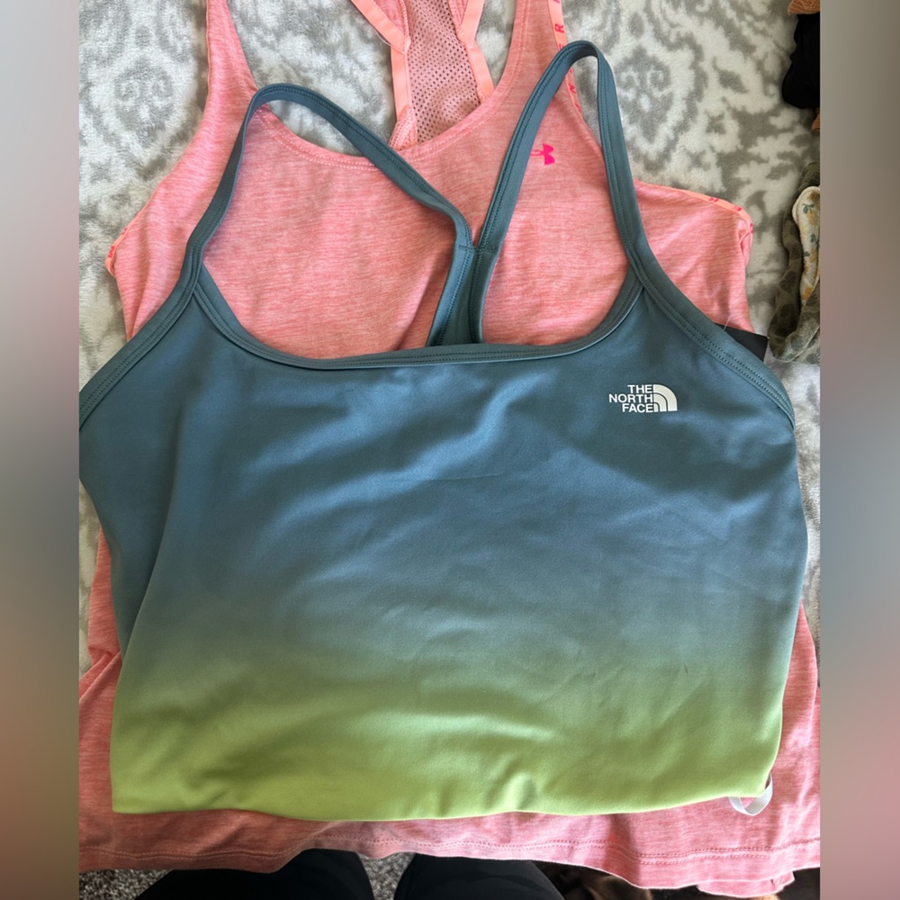 The North Face Women's Tank M, Under Armour NWT Tank Size XS- BUNDLE